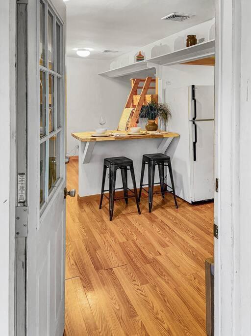 Breezy Hill Eccentric Studio Cottage Accord Exterior foto